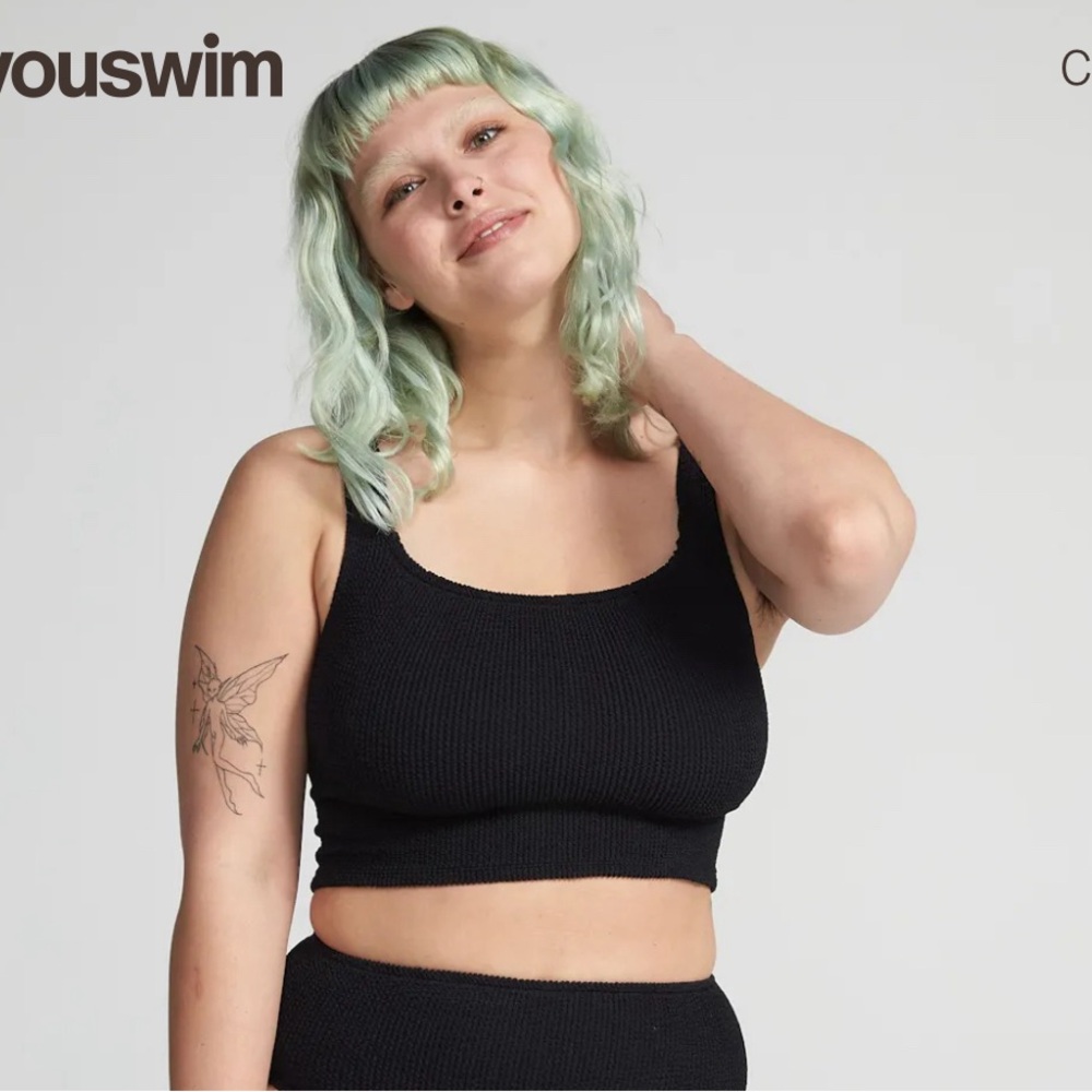 NWOT YouSwim Verve Swimsuit Top - Black